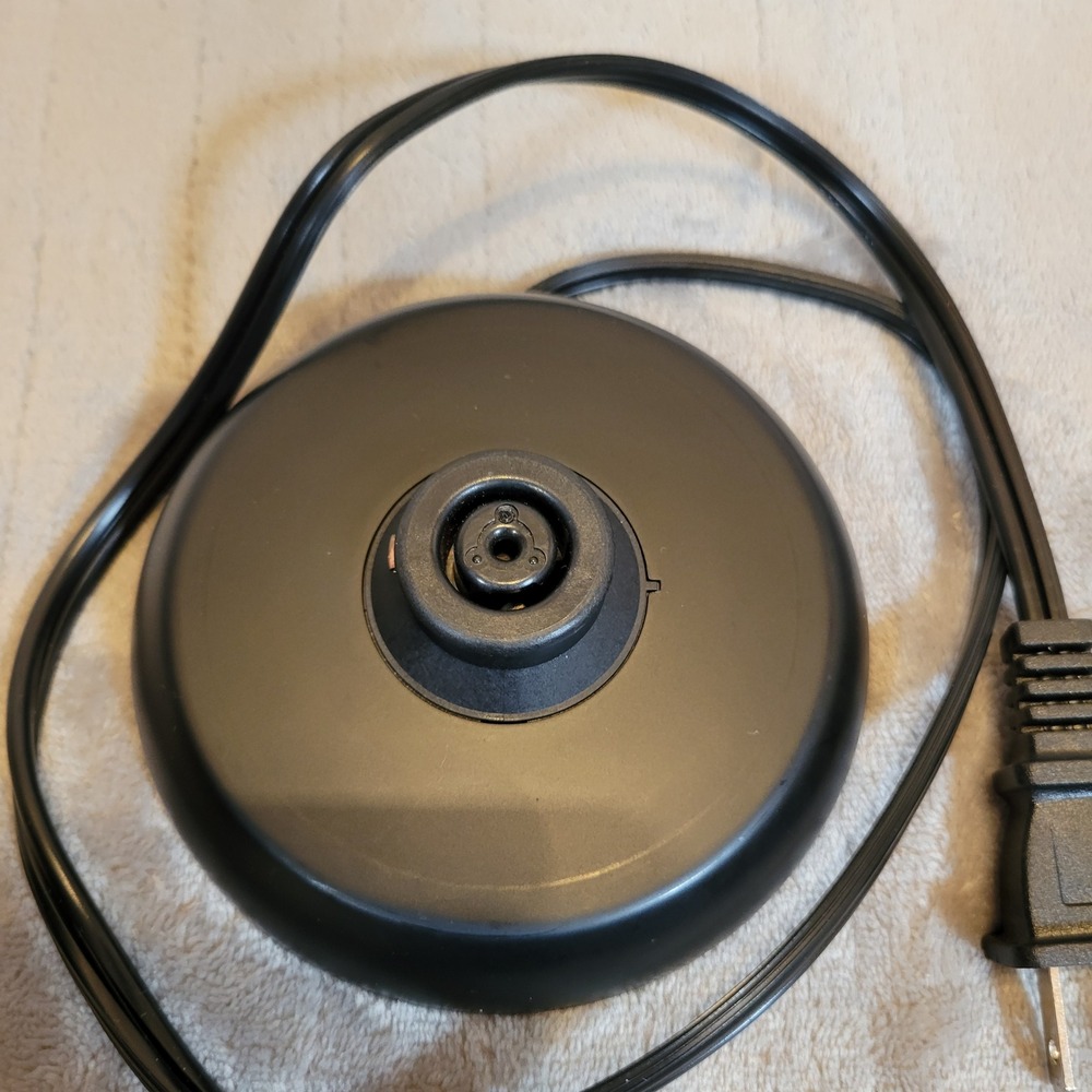 Bodum Bistro Electric Milk Frother 11870 Black 500W Automatic Foam Maker - Picture 7 of 8